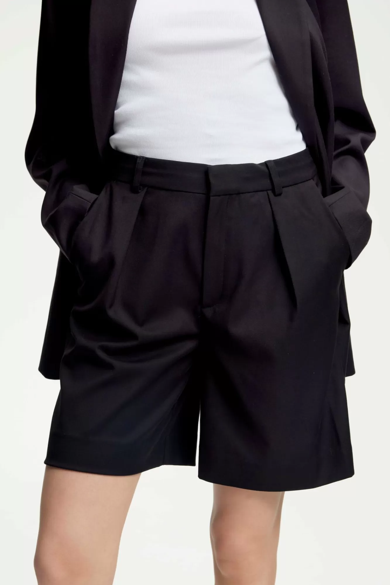 Gestuz Shorts>Paulagz Shorts Black